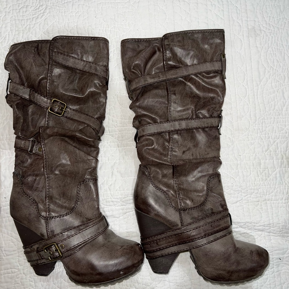 Big Buddha brown cuffed buckle boots size 8.5